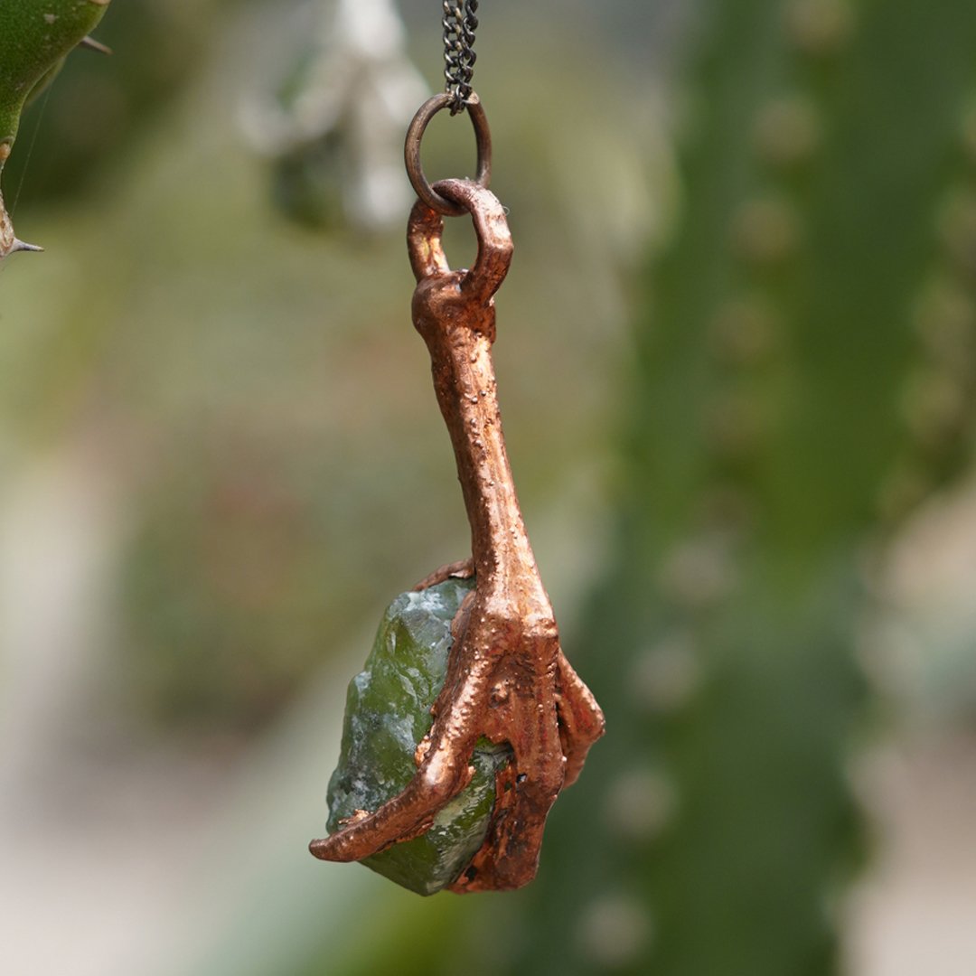 Beetle Claw Pendant Peridot