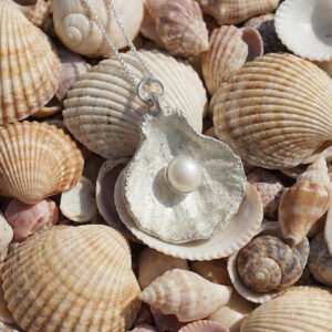 Shell Pendant Freshwater Pearl